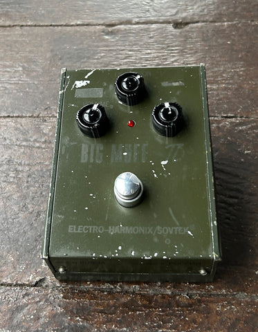ギター BIG MUFF Tall Font Army Green Electro-Harmonix Big Muff SOVTEK Tall Font Russian – Moze Guitars
