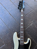 Fender Duff McKagan Deluxe Precision Bass