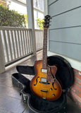 Godin 5th Avenue CW kingpin II HB Cognac Burst