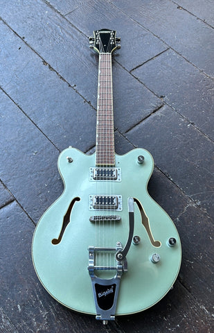 Gretsch G5622T Electromatic Center Block Double-Cut with Bigsby