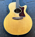 Guild F4CE-NT with case