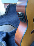 Guild F4CE-NT with case