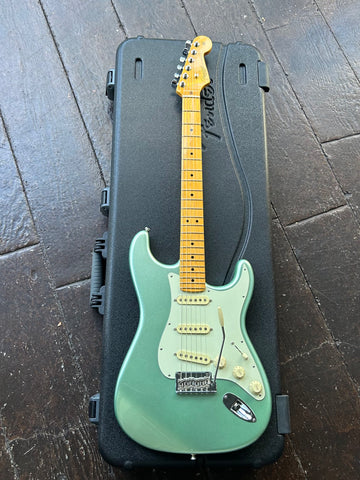 2022 Fender American Professional II Stratocaster, Maple Fingerboard, Mystic Surf Green