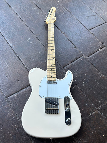 G&L Tribute Series ASAT Classic – Moze Guitars