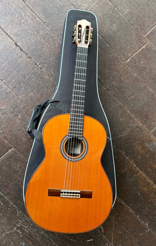 Top view: Cordoba classical spruce top with rosewood fretboard with rosewood headstock