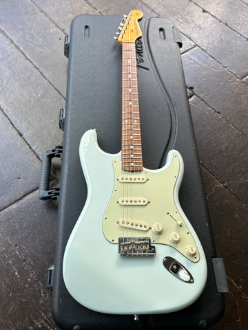 2008 Fender Classic Players 60's Stratocaster MIM in daphne blue palferro fretboard and male headstock