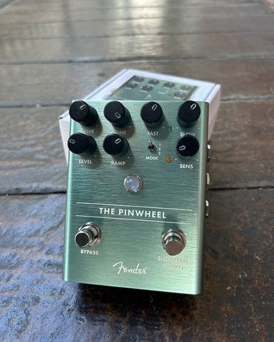 Fender The Pinwheel Rotary Speaker Emulator
