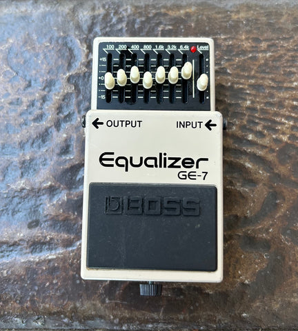 Boss GE-7 Equalizer, tan effect pedal Compact graphic equalizer pedal with seven independently adjustable bands