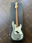 2022 Fender Player Precision Bass Silver, palfero fretboard and maple headstock