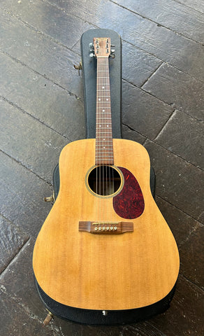 2007 Martin DR, spruce top, rosewood bridge, toirtise pickguard, rosewood neck, dot inlays, and rosewood headstock 