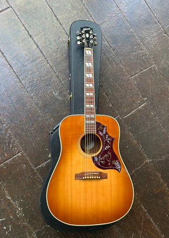 2016 Gibson Hummingbird Heritage Cherry Sunburst acoustic guitar with rosewood fretboard and black headstock