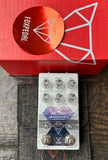 Foxpedal Magnifica Deluxe Reverb with guitar pedal with six control knobs with two button footswitch