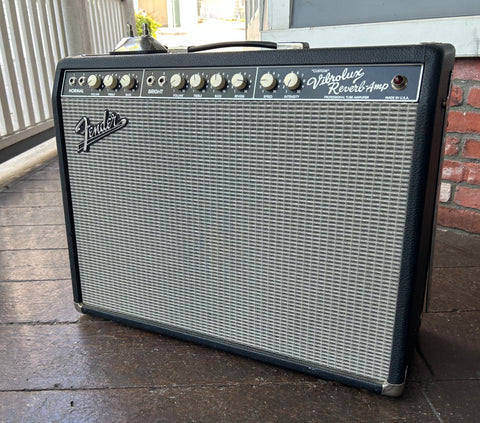 2004 Fender Custom Vibrolux Reverb amplifier, black tolex, grey grill cloth, black control panel, nine knob controls