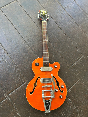Epiphone Wildkat orange finish, chrome hardware with bigsby, rosewood fretboard, black headstock