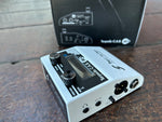 Other side shot with aux in and headphone jack on Torpedo C.A.B. M+ (Two Notes Audio Engineering)