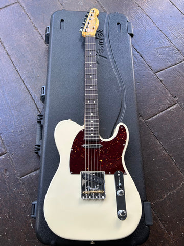 2022 American Professional II Telecaster
Rosewood Fingerboard, Olympic White