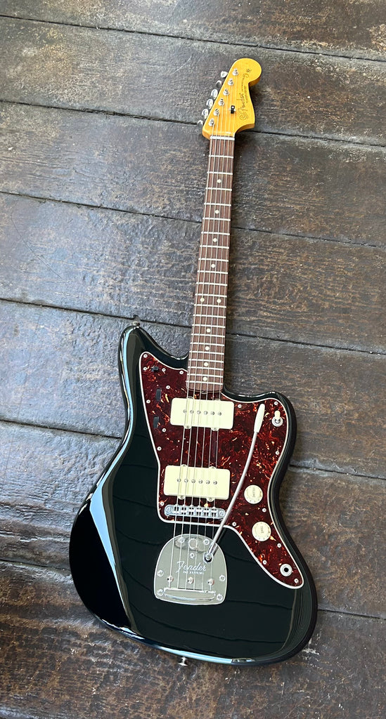 Amazon.com: Fender Player Jazzmaster Electric Guitar, Polar