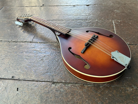 Honeyburst Style A mandolin, wood bridge, rosewood fretboard with four dot inlays, black headstock