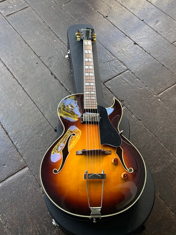 Eastman AR371CE-SB brown sunburst archtop guitar, with single humbucker pick-up, rosewood fretboard, black head stock