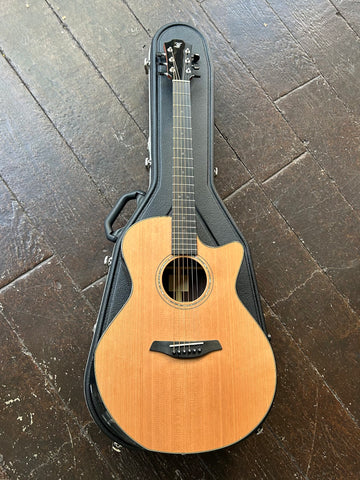 Grand Auditorium body shape with cutaway acoustic guitar with ebony bridge and fretboard, rosewood hedstock