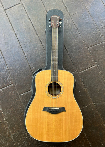 2007 Taylor DN3 spruce top rosewood bridge and fretboard, rosewood headstock