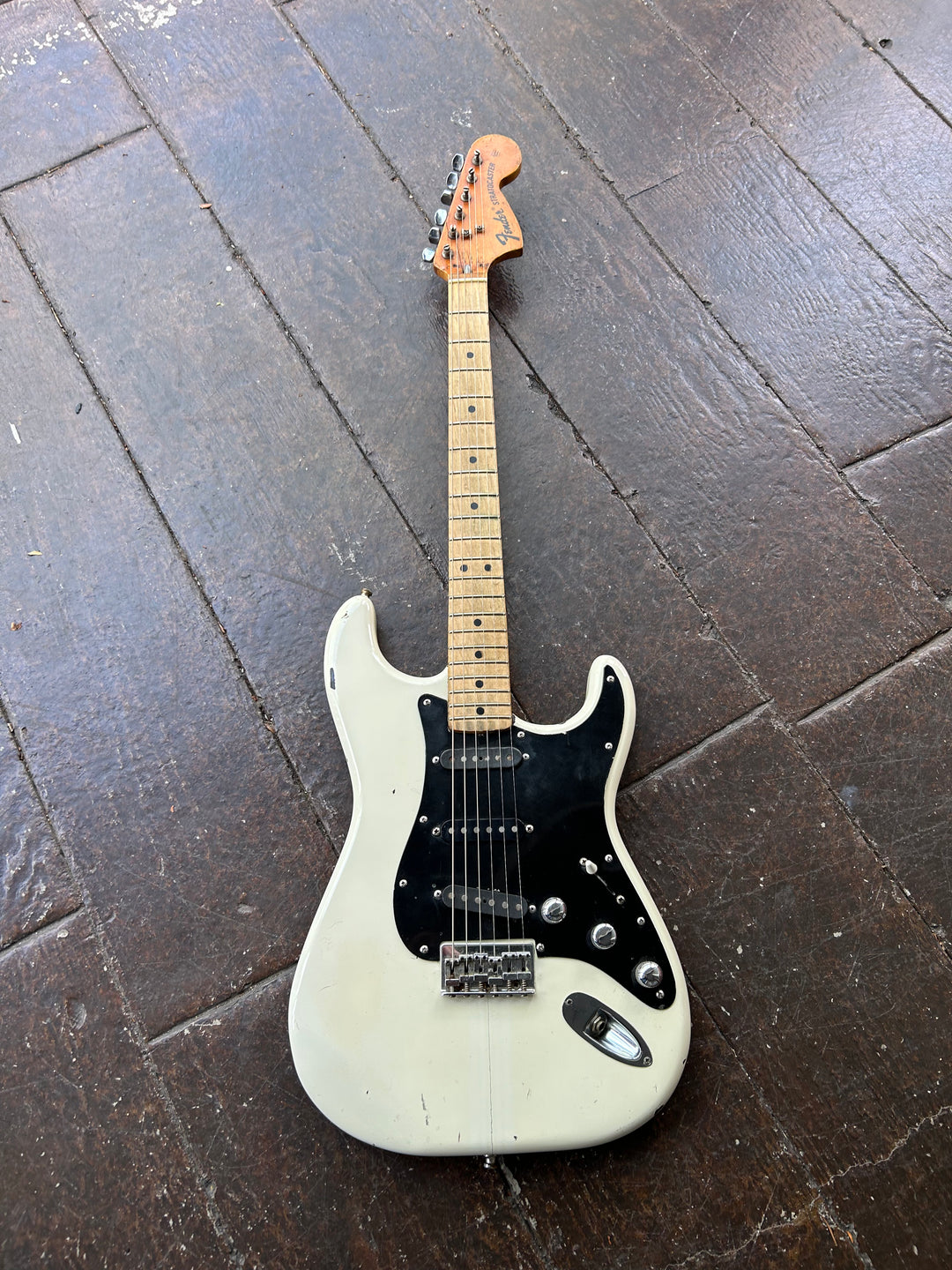 Electric Guitars – Tagged 