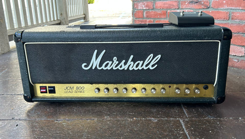 Marshall JCM 800 2210 100 Watt, black tolex, black grill cloth, gold control plate