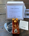 Decibelics Pedals Golden Horse Overdrive Mini Klon Centuar fire red three gold knob controls and certificate of authenticity