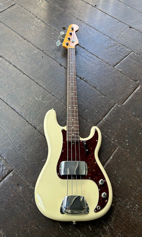 Fender Precision Bass Partscaster, olympic white bass. with tortoise shell pick-guard, rosewood fingerboard and maple headstock