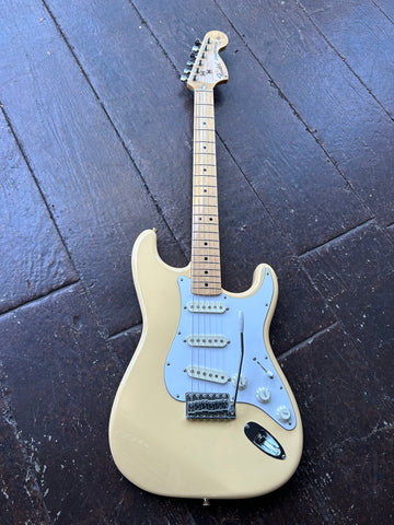 2013 Fender Stratocaster Japan ST-72 Cream, white pickguard , maple neck and headstock