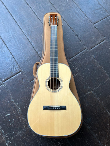 Blueridge BR-341 Historic Series Parlor Guitar spruce top, ebony bridge and fingerboard, rosewood headstock