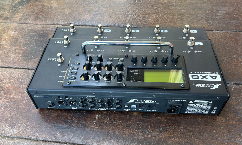 Fractal Audio AX8 マルチエフェクター、ケース付き Fractal Audio AX8 マルチエフェクター、ケース付き