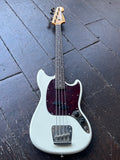 Squier Classic Vibe '60s Mustang Bass white bass rosewood fretboard