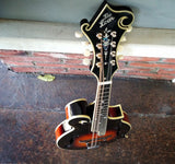 LM-600 E The Loar Professional Mandolin, F Style