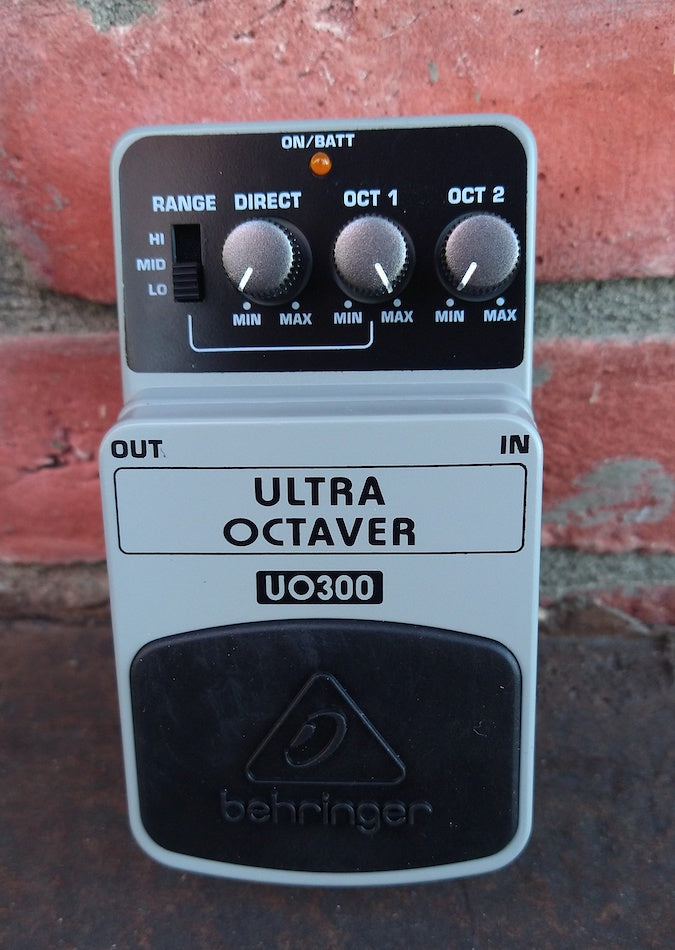 Behringer UO300 オクターバー Amazon.com: Behringer UO300 Ultra Octaver Pedal