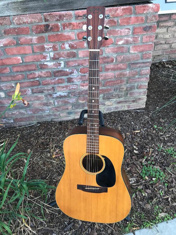 1972 Martin D18