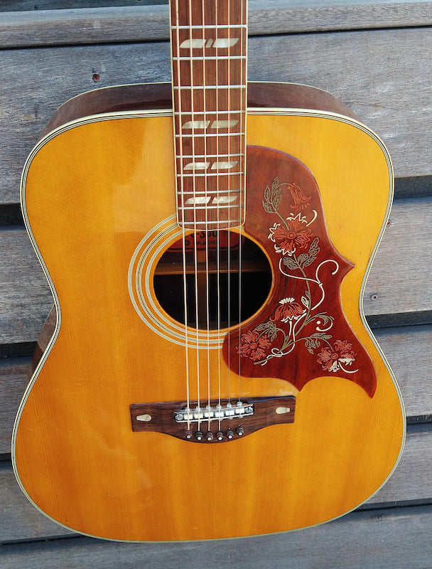 Yamaha fg 300 guitar discount