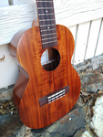 Kamaka Ukulele HF-3